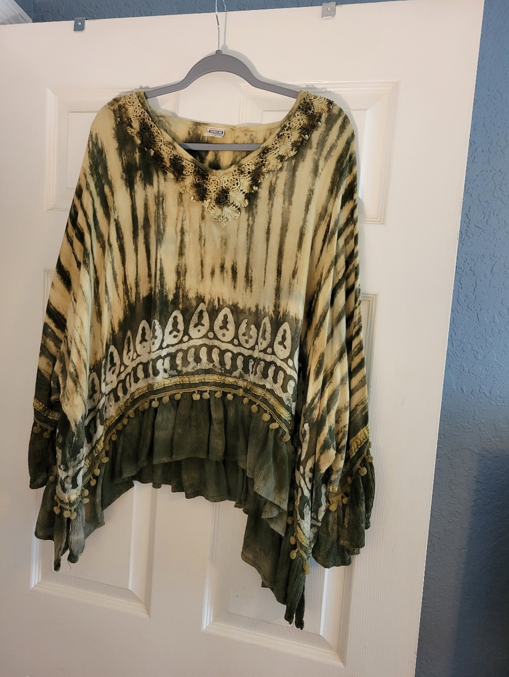 Shoreline Boho Tie-Dye Peasant Top in Olive and Cream